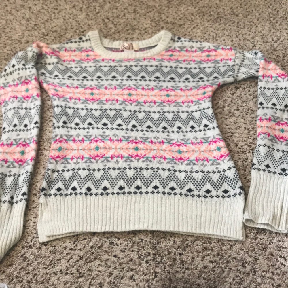 Cute pattern sweater size XS